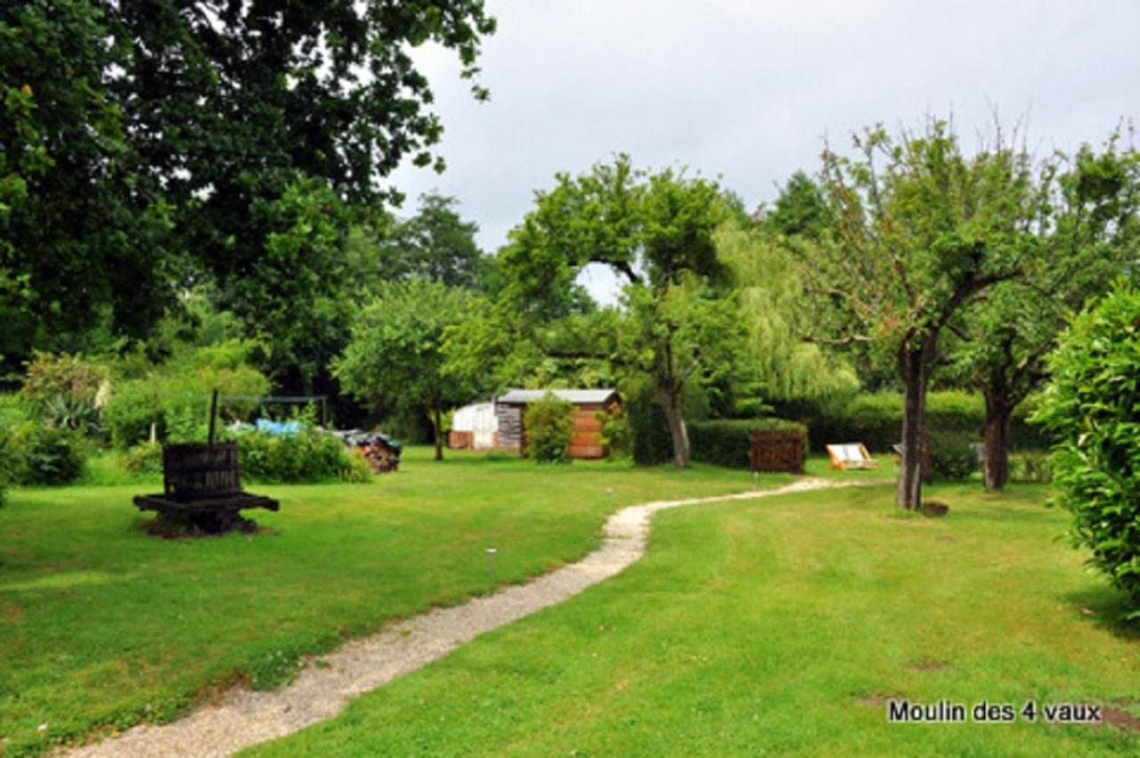 Gite Le Moulin Des 4 Vaux Saint-Étienne-la-Thillaye Kültér fotó